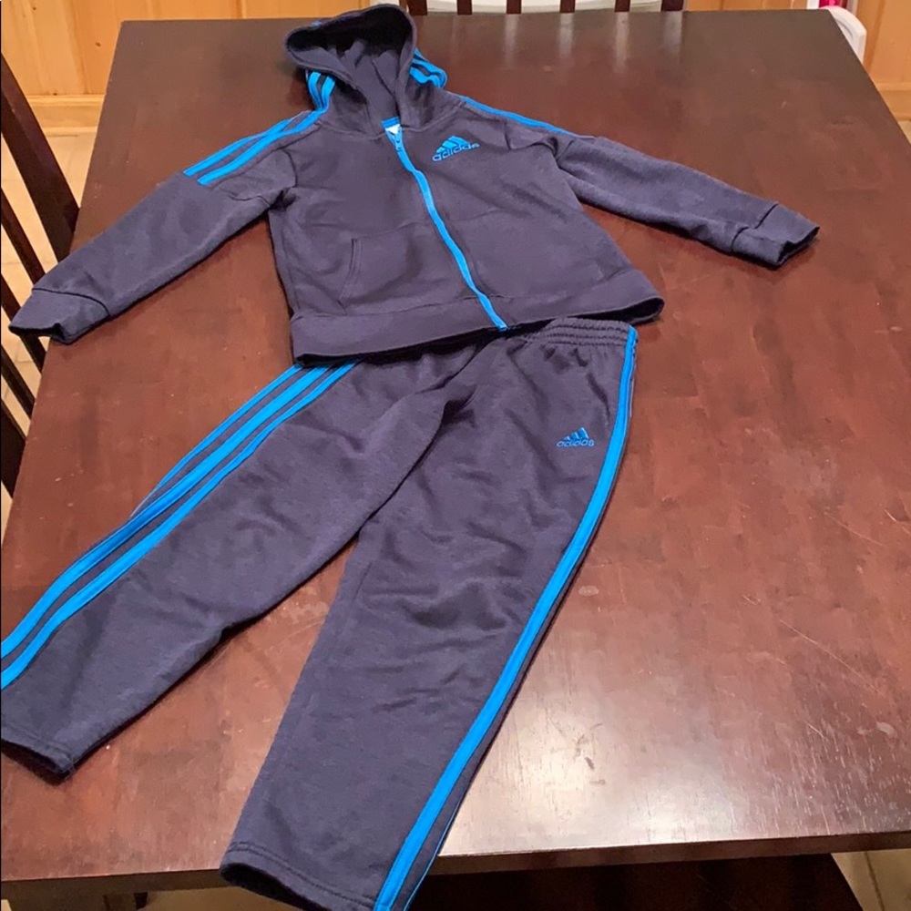 Boys sz 6 2 pc adidas jogging suit